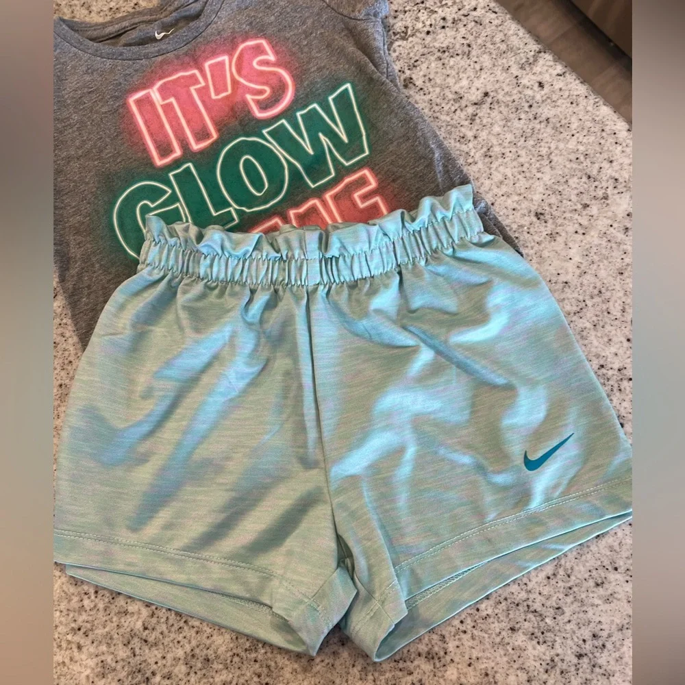 Nike outfit toddler girl 3T matching set - Picture 3 of 4